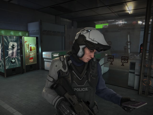 Polizistin checkt Jensen. Polizistin checkt Jensen.