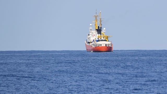 Italien und das Flüchtlingsschiff: Harte Haltung ist umstritten