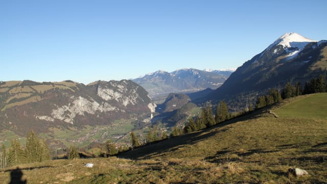 Hier war es richtig warm: Tschuggen ob Oey auf 1600 Metern über Meer mit Blick auf den Thunersee. Hier war es richtig warm: Tschuggen ob Oey auf 1600 Metern über Meer mit Blick auf den Thunersee.