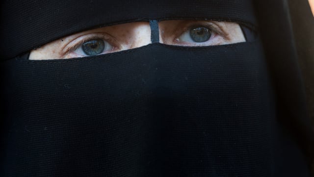 Regierung muss Burka-Vorlage ausarbeiten