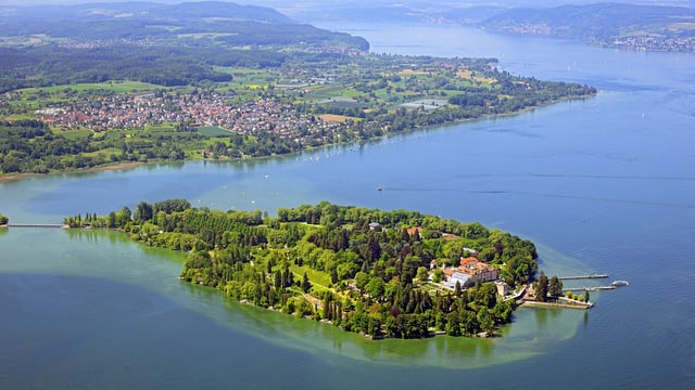 Insel Mainau aus der Luft. Insel Mainau aus der Luft.