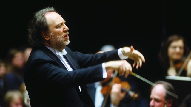 Video «Riccardo Chailly – der neue Chefdirigent am Lucerne Festival» abspielen Video «Riccardo Chailly – der neue Chefdirigent am Lucerne Festival» abspielen