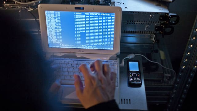 Hacker an der Arbeit Hacker an der Arbeit
