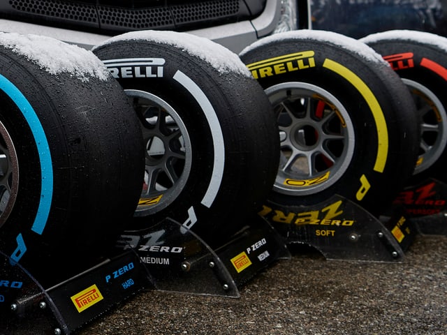 Pirelli wäre für den Wintereinbruch auf dem Nürburgring vorbereitet. Pirelli wäre für den Wintereinbruch auf dem Nürburgring vorbereitet.