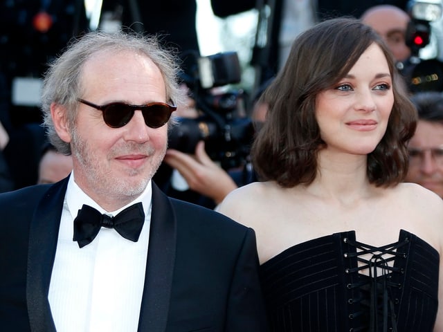 Regisseur Arnaud Desplechin mit Oscar-Preisträgerin Marion Cotillard. Regisseur Arnaud Desplechin mit Oscar-Preisträgerin Marion Cotillard.