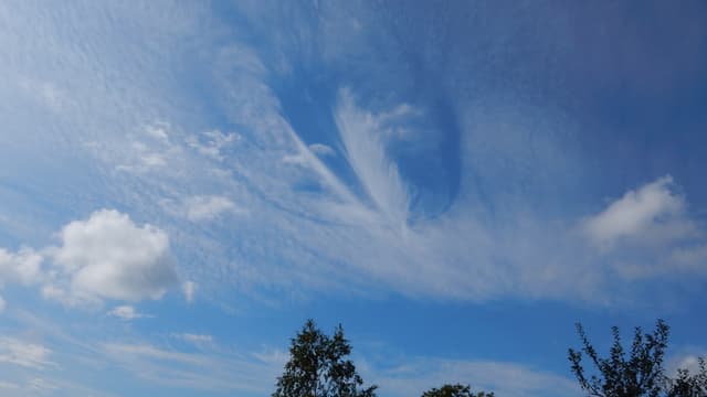 Die Wolke war über weiten Teilen des Berner Mittellandes zu sehen. Die Wolke war über weiten Teilen des Berner Mittellandes zu sehen.