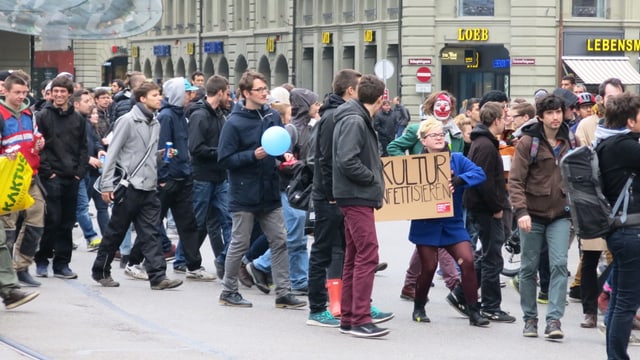 Menschen. Menschen.