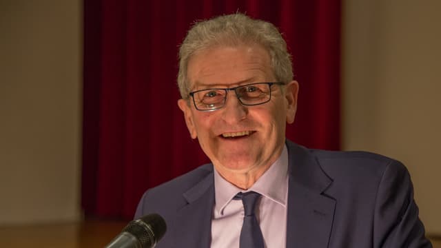 Purtret da Franz Gschwend il president da la vischnanca da Laax. Purtret da Franz Gschwend il president da la vischnanca da Laax.