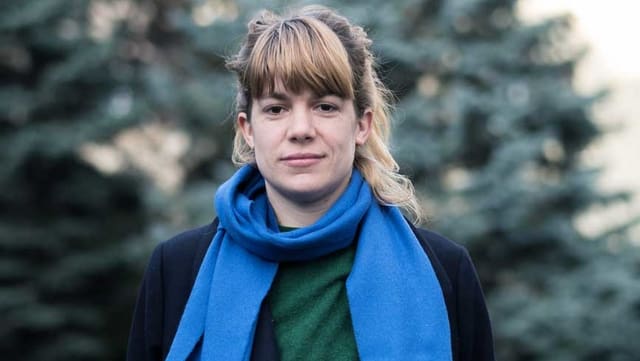 Ein Porträt von Julia Weber. Ein Porträt von Julia Weber.