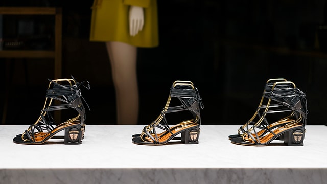 Schuhe im Schaufenster. Schuhe im Schaufenster.