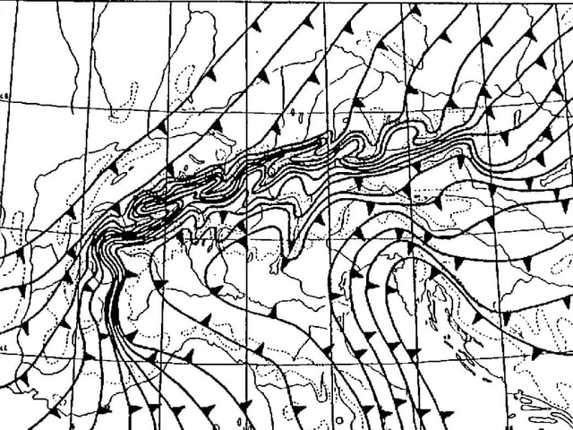 Schematische Momentaufnahme einer Kaltfront, die zeitlichen Positonen sind in einem Bild eingetragen. Es handelt sich um Linie mit kleinen Dreiecken, die Spitzen weisen in die Bewegungsrichtung. Schematische Momentaufnahme einer Kaltfront, die zeitlichen Positonen sind in einem Bild eingetragen. Es handelt sich um Linie mit kleinen Dreiecken, die Spitzen weisen in die Bewegungsrichtung.