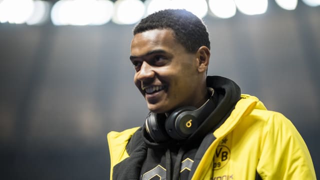 Manuel Akanji beim Gastspiel von Dortmund in Berlin Manuel Akanji beim Gastspiel von Dortmund in Berlin