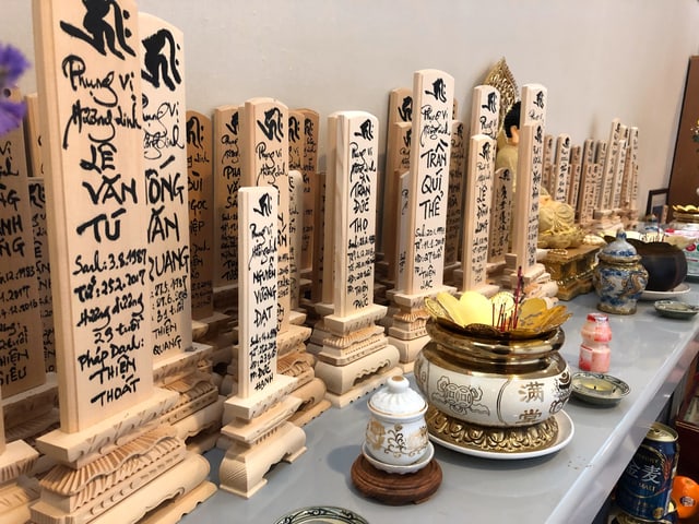 Buddhistische Gedenktafeln Buddhistische Gedenktafeln