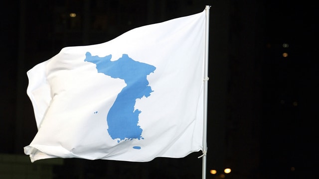 Flagge mit den Umrissen der nordkoreanischen Halbinsel Flagge mit den Umrissen der nordkoreanischen Halbinsel
