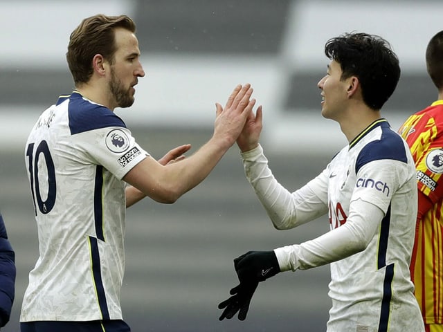 Harry Kane und Heung-min Son jubeln.