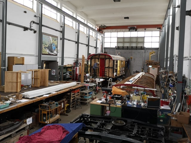 Werkstatt in hoher Halle. Werkstatt in hoher Halle.