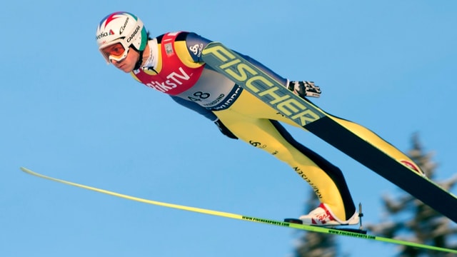 Simon Amman flog mit einer Weite von 224 Metern auf den 3. Rang in der Qualifikation. Simon Amman flog mit einer Weite von 224 Metern auf den 3. Rang in der Qualifikation.