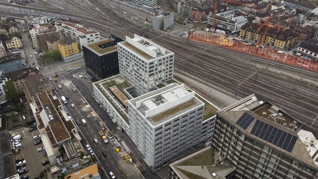 Luftaufnahme Europa-Allee in Zürich und Gleisanlagen Luftaufnahme Europa-Allee in Zürich und Gleisanlagen