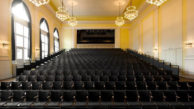 Grosser Saal im Aarauer KUK Grosser Saal im Aarauer KUK