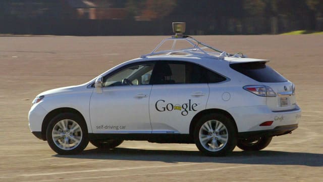 Ein selbstfahrendes Auto von Google. Ein selbstfahrendes Auto von Google.