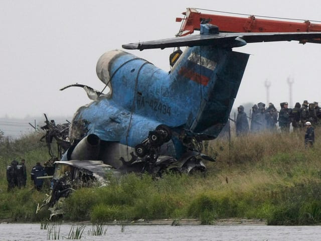 Heck des abgestürzten Flugzeuges.