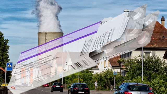 Jodtablettenpackung vor AKW Kühlturm Jodtablettenpackung vor AKW Kühlturm