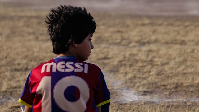 Video «Mein Idol Messi – auf Talentsuche in Argentinien» abspielen Video «Mein Idol Messi – auf Talentsuche in Argentinien» abspielen