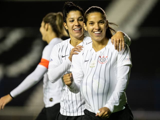 Millene Karine Fernandes Arruda Millene Karine Fernandes Arruda