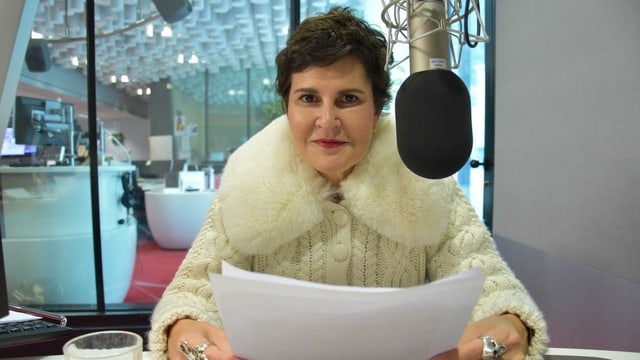 purtret da romana ganzoni en il studio da RTR. purtret da romana ganzoni en il studio da RTR.