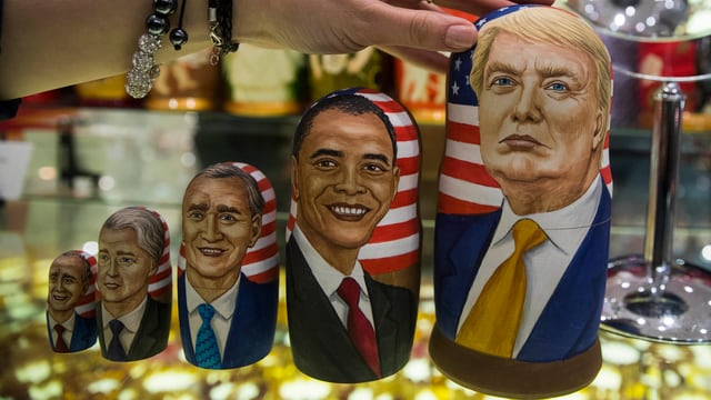 Matroschkas in einem Laden in Moskau zeigen Trump und vier seiner Vorgänger. Matroschkas in einem Laden in Moskau zeigen Trump und vier seiner Vorgänger.