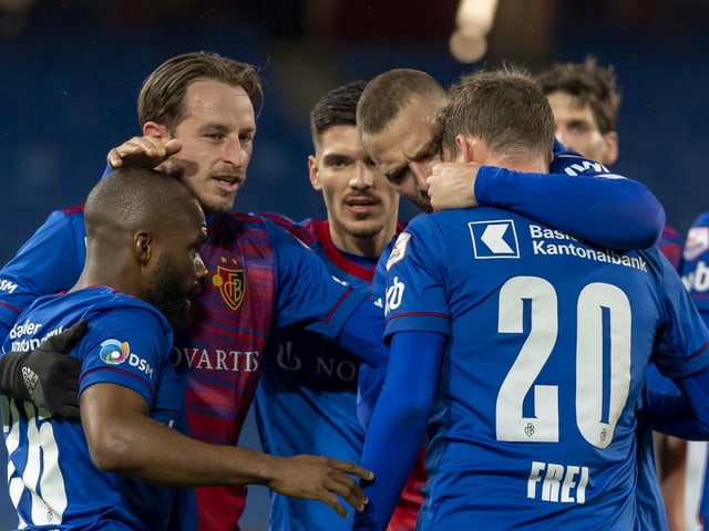 FCB-Spieler beim Jubel FCB-Spieler beim Jubel