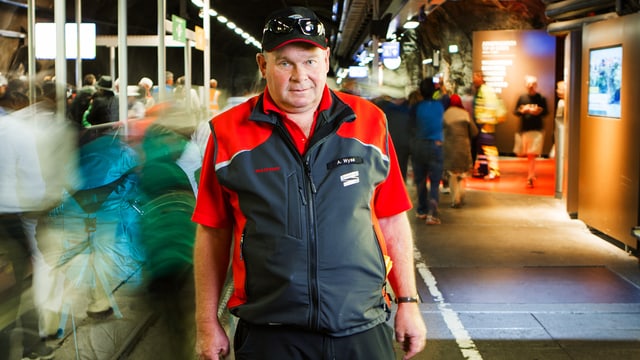 Andreas Wyss, Leiter technischer Unterhalt, trotzt den Tourismusströmen Andreas Wyss, Leiter technischer Unterhalt, trotzt den Tourismusströmen