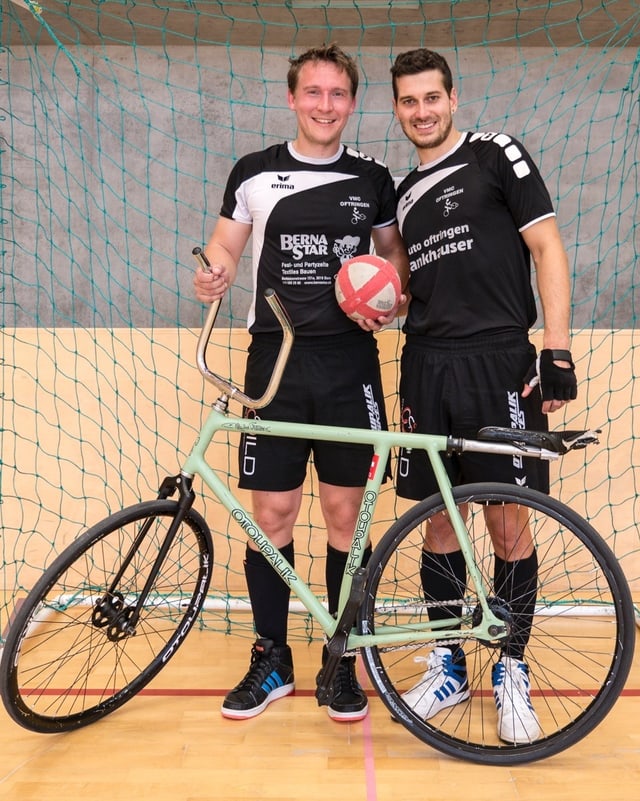 Zwei Radballer Zwei Radballer