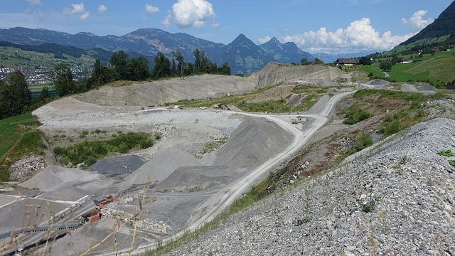 Blick auf die Abfalldeponie Ännerberg in Oberdorf OW Blick auf die Abfalldeponie Ännerberg in Oberdorf OW