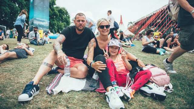 Lou und Linda. Sie würden nie mit Kind ans FF oder OASG. Guten ist harmonisch, kultivierter, nicht so viele Besoffene. Premiere mit Kind. Lou und Linda. Sie würden nie mit Kind ans FF oder OASG. Guten ist harmonisch, kultivierter, nicht so viele Besoffene. Premiere mit Kind.