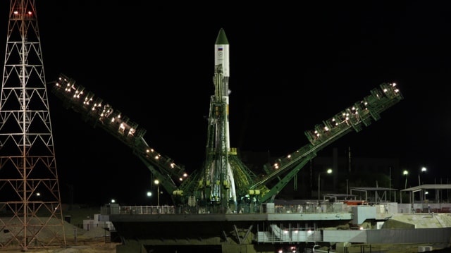 Ein Sojus-Rakete steht auf der Startrampe in Baikonur. Ein Sojus-Rakete steht auf der Startrampe in Baikonur.