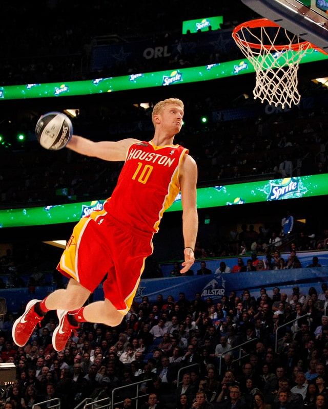 Chase Budinger am Slam Dunk Contest 2012. Chase Budinger am Slam Dunk Contest 2012.