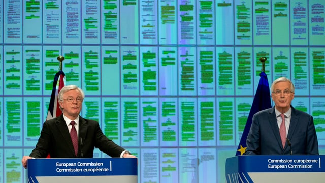 David Davis, britischer Minister für den EU-Austritt, und Michel Barnier, EU-Unterhändler. David Davis, britischer Minister für den EU-Austritt, und Michel Barnier, EU-Unterhändler.