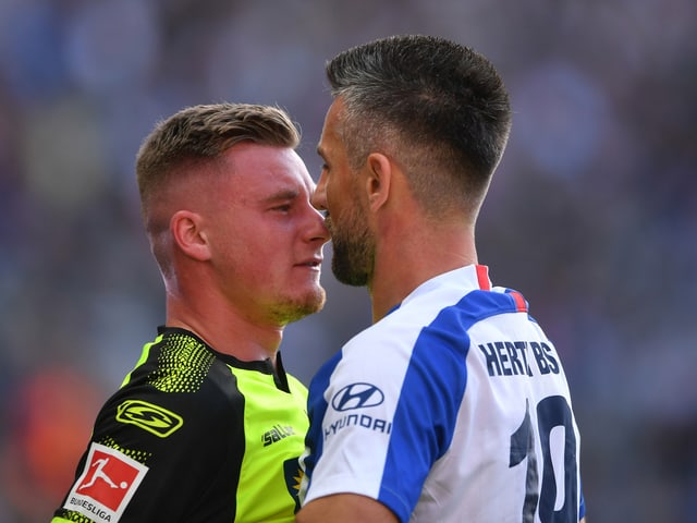 Paderborns Marlon Ritter und Herthas Vedad Ibisevic