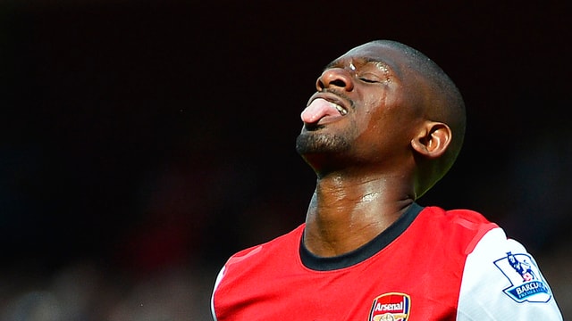 Abou Diaby hat sich das Kreuzband des linkes Knies gerissen. Abou Diaby hat sich das Kreuzband des linkes Knies gerissen.
