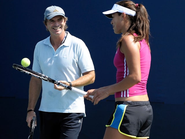 Heinz Günthardt im Gespräch mit Ana Ivanovic. Heinz Günthardt im Gespräch mit Ana Ivanovic.
