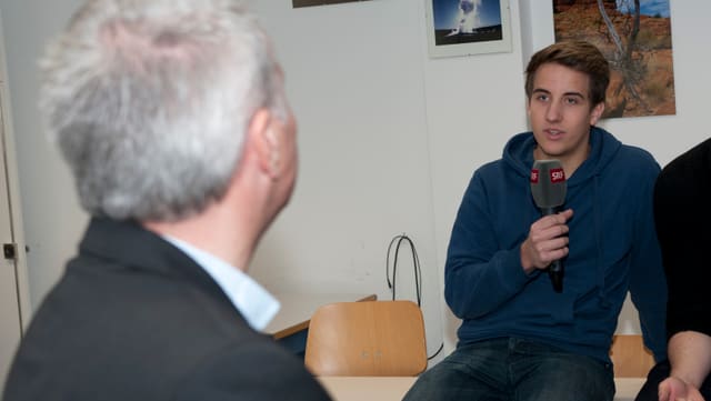 Reto Lipp im Gymnasium Liestal BL Reto Lipp im Gymnasium Liestal BL