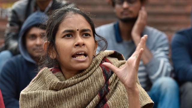 Eine junge Frau mit Bindi Eine junge Frau mit Bindi