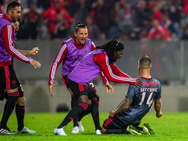 Haris Seferovic bejubelt einen Treffer.