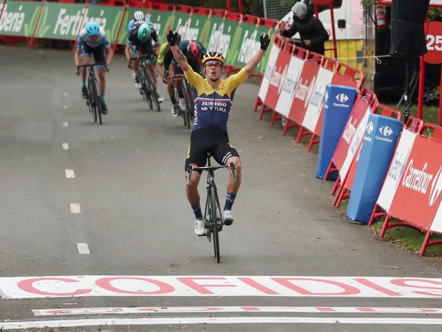 Primoz Roglic gewinnt die erste Etappe der Vuelta. Primoz Roglic gewinnt die erste Etappe der Vuelta.