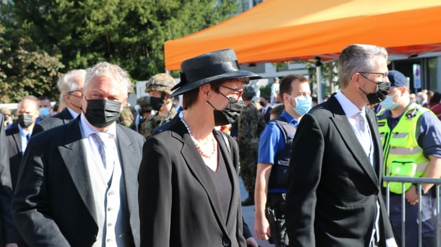 Regierung mit Maske: Dr. Andrea Bettiga, Frau Landammann Marianne Lienhard und Benjamin Mühlemann. Regierung mit Maske: Dr. Andrea Bettiga, Frau Landammann Marianne Lienhard und Benjamin Mühlemann.