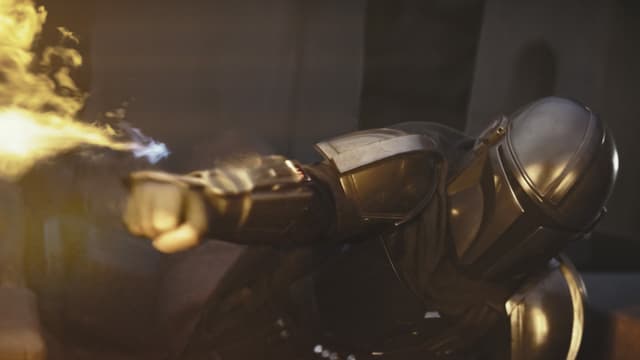 Der Mandalorian in action. Der Mandalorian in action.
