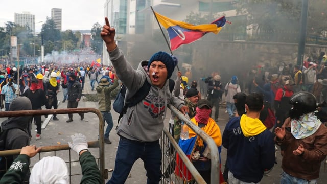 Ecuador leidet unter hohen Staatsschulden wegen der tiefen Rohstoffpreise