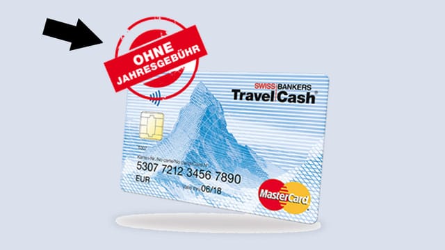 Werbung von Travel Cash mit rotem Hinweis "ohne Jahresgebühr". Werbung von Travel Cash mit rotem Hinweis "ohne Jahresgebühr".