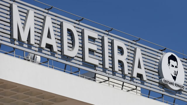 Madeiras Flughafen wurde nach Cristiano Ronaldo benannt. Madeiras Flughafen wurde nach Cristiano Ronaldo benannt.